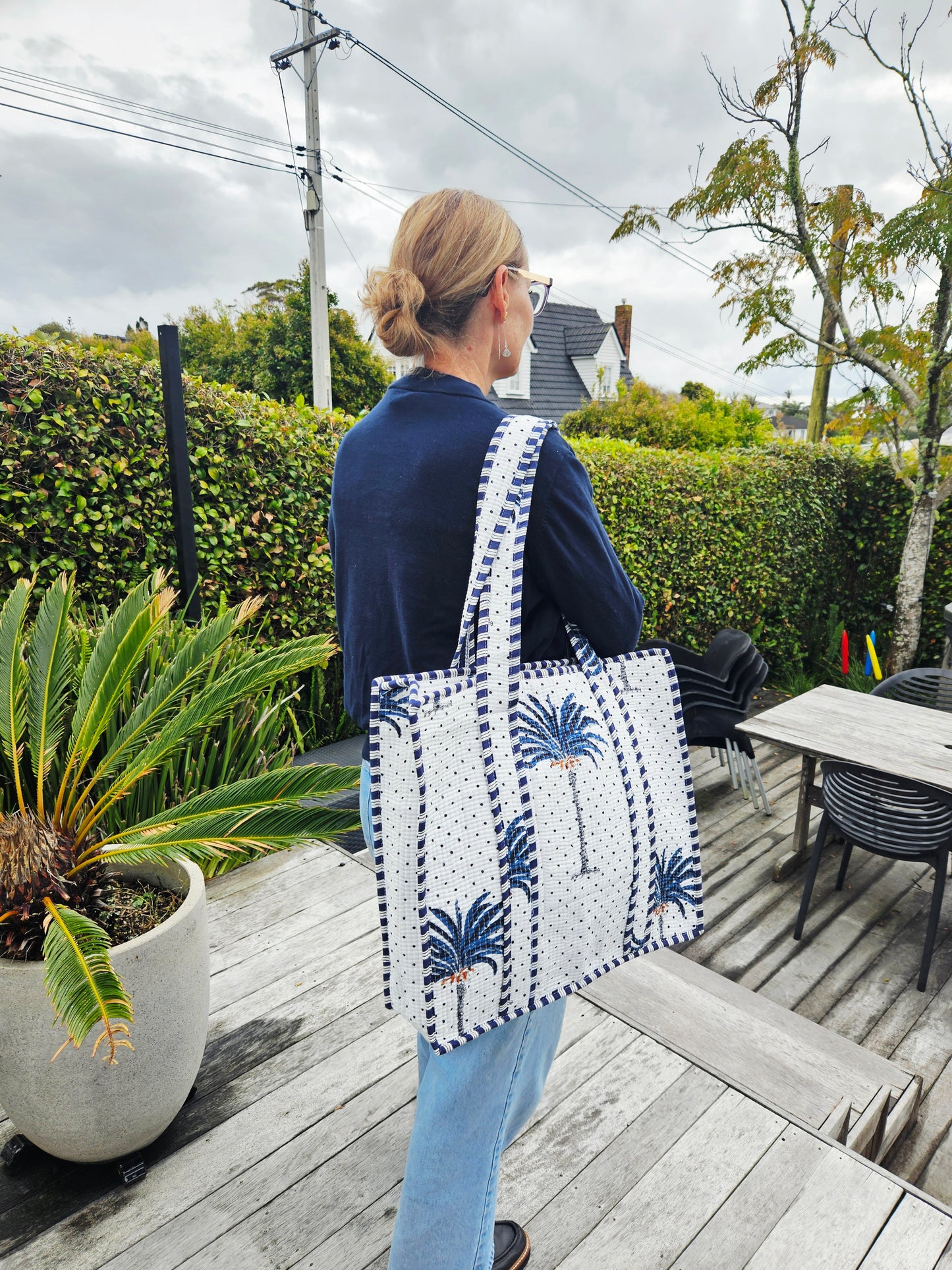 Island Time - Zipped Tote Bag