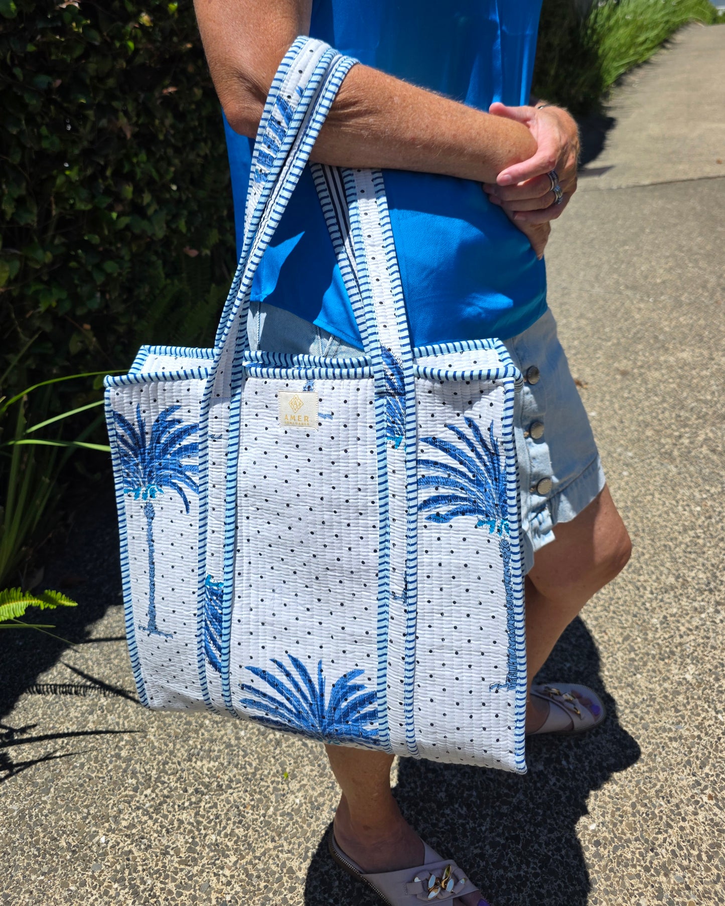 Island Time Midi Zipped Tote - NEW SEASON