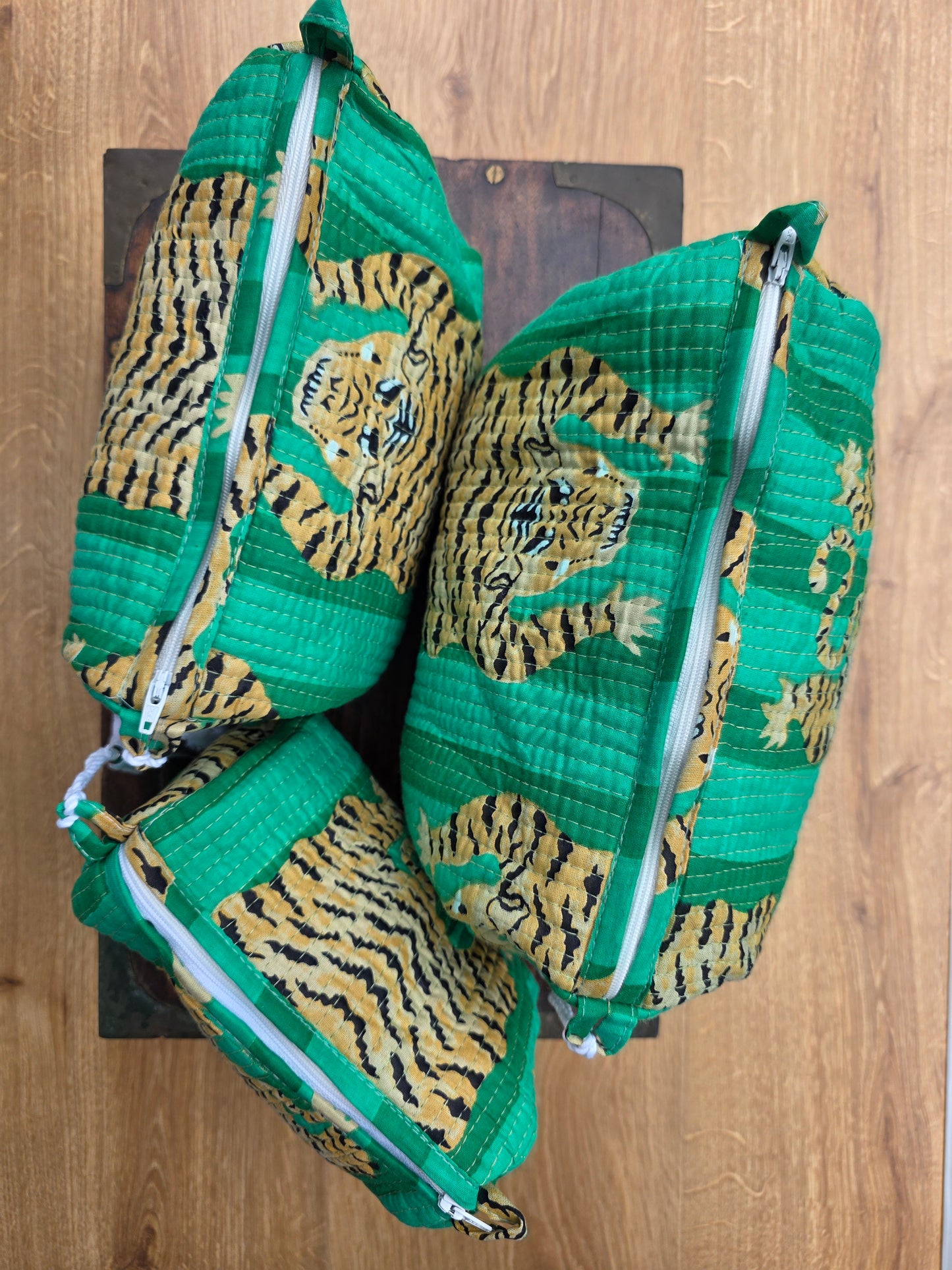 Green Stripe Tiger - Vanity Bag Set