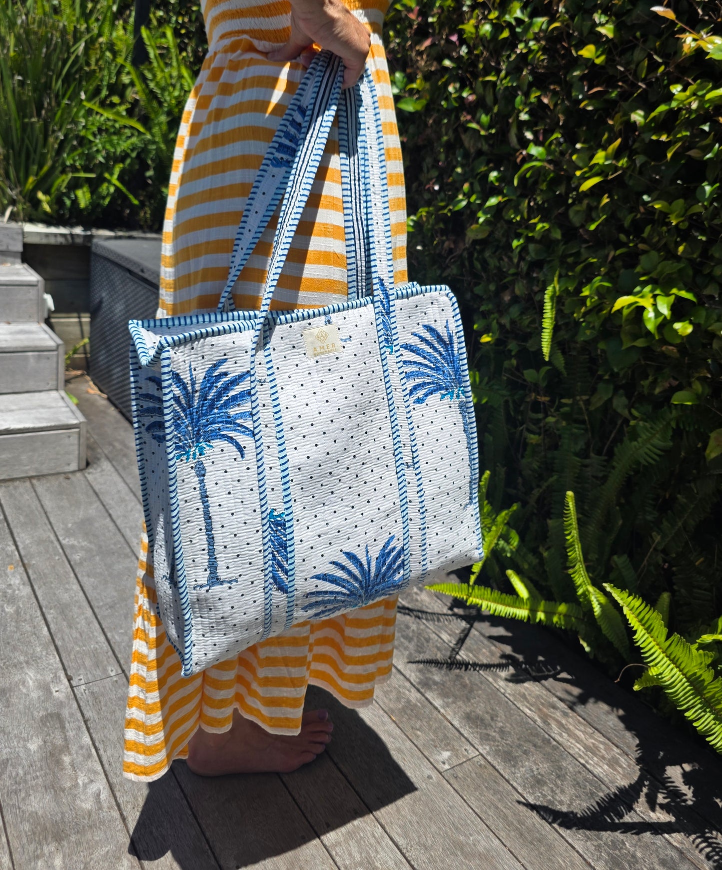 Island Time Midi Zipped Tote - NEW SEASON