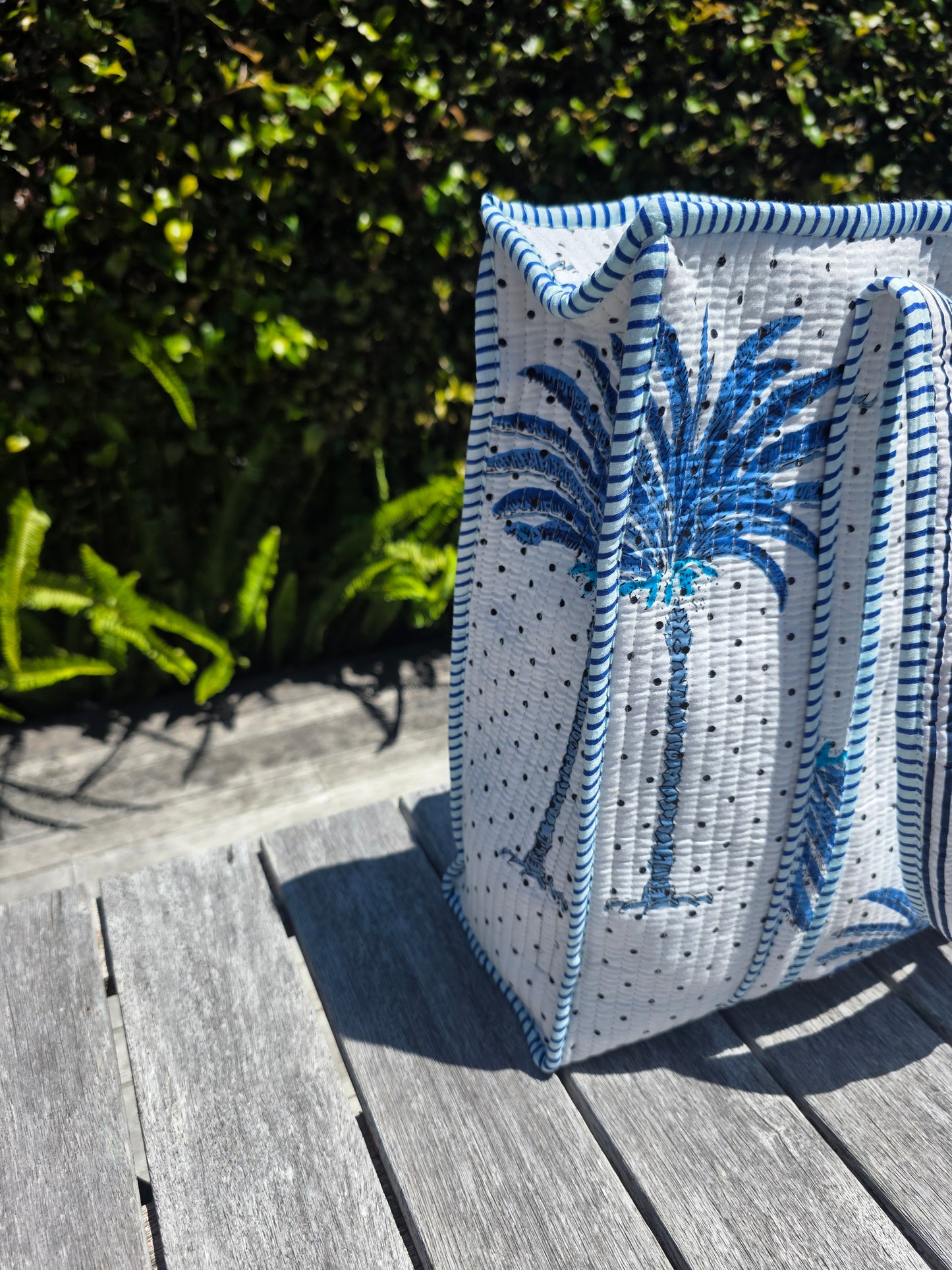 Island Time Midi Zipped Tote - NEW SEASON