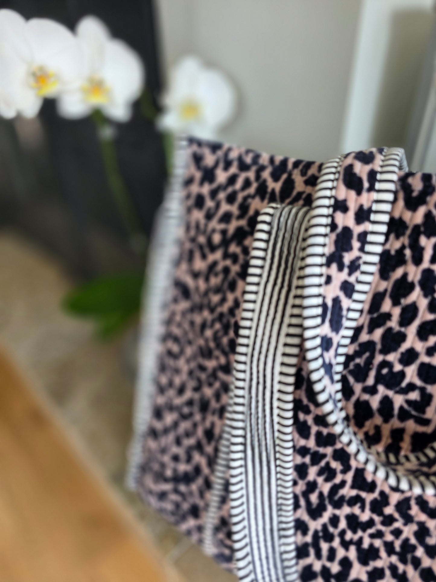 Cheetah Velvet Open Tote Bag - NEW SEASON