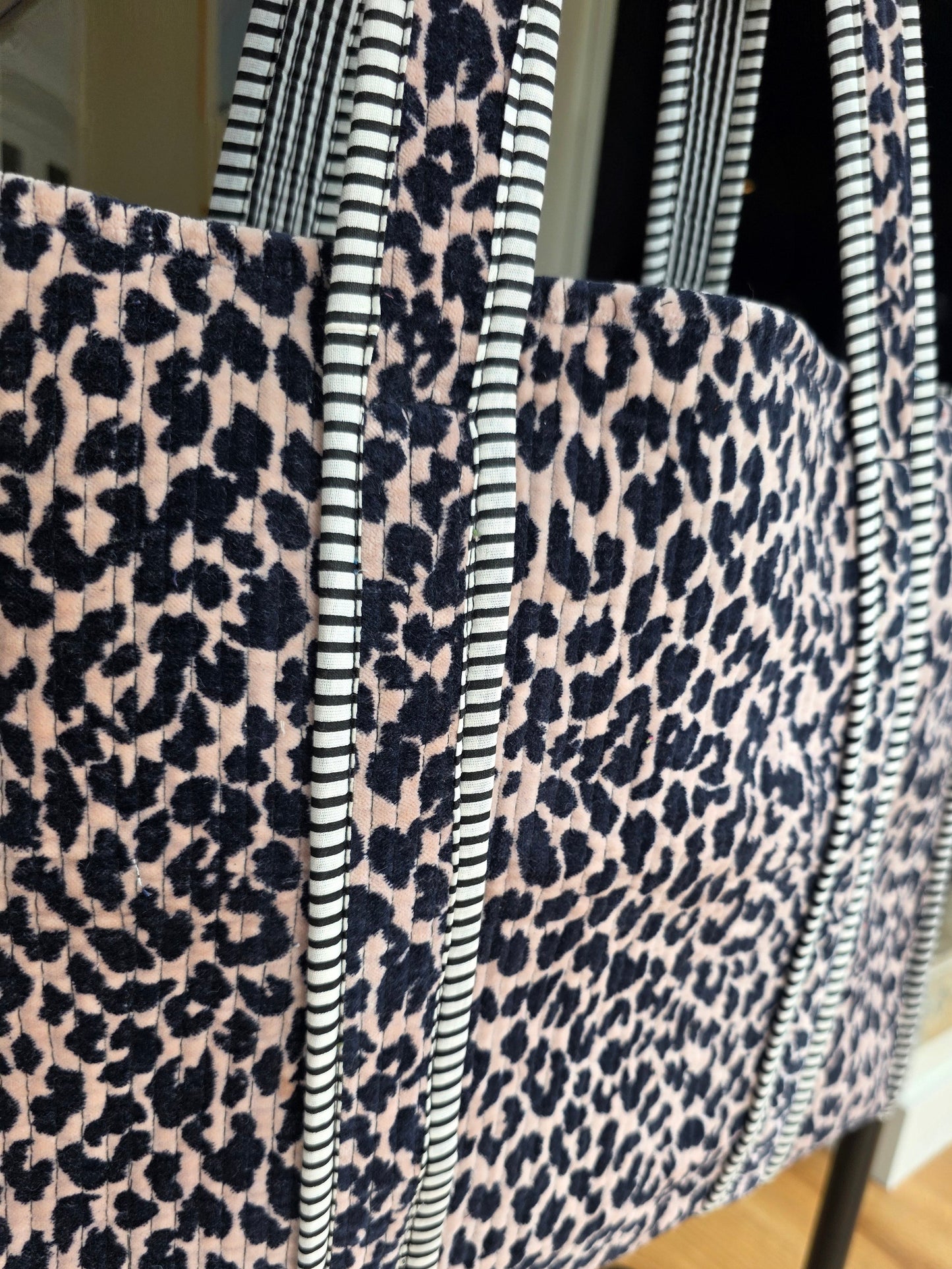 Cheetah Velvet Open Tote Bag - NEW SEASON