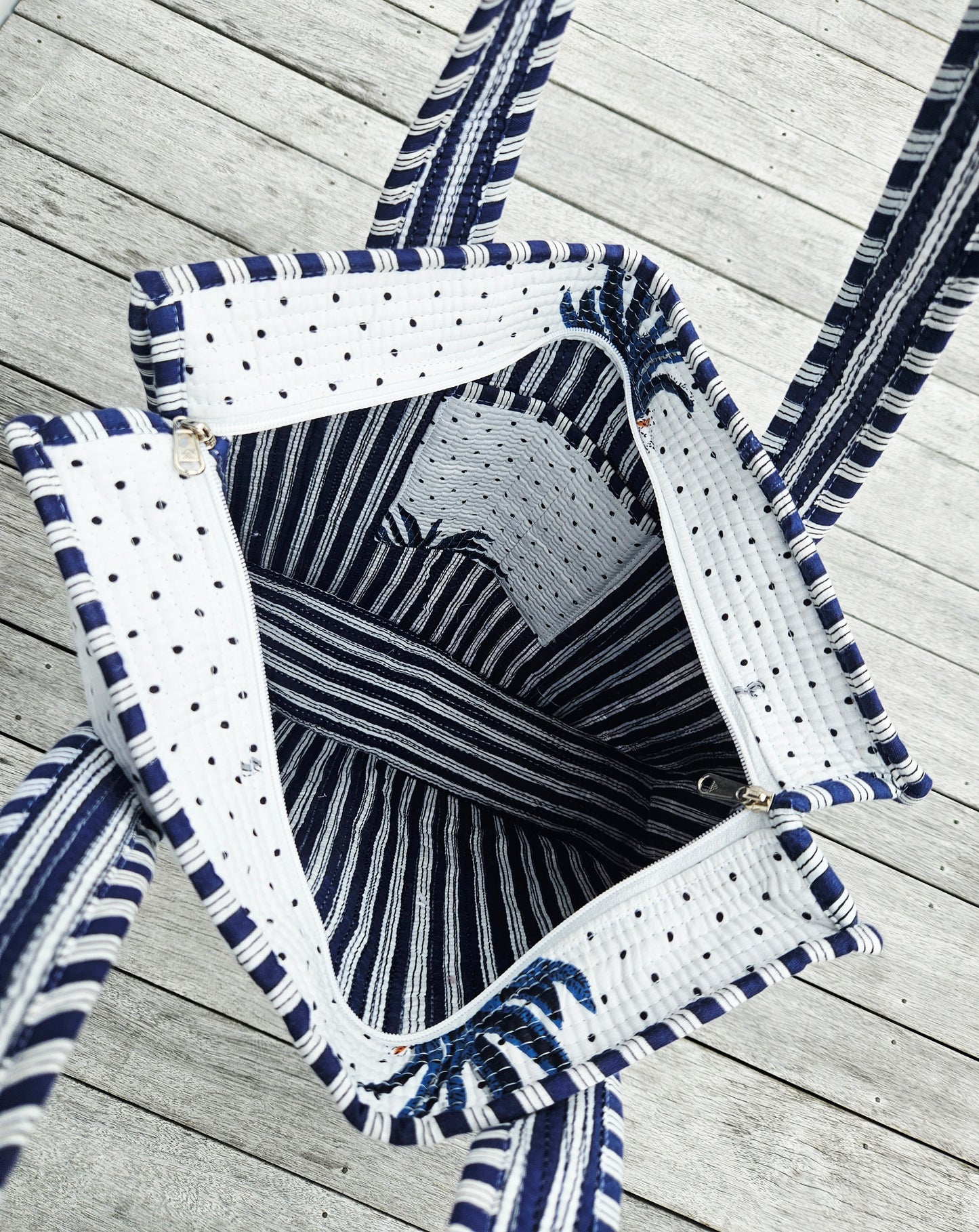 Island Time - Zipped Tote Bag